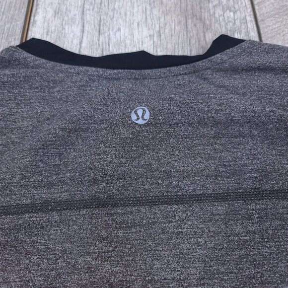 Lululemon Shirt Mens Medium Dark Gray Crew Long Sleeve Performance Athletic Top - Picture 6 of 6